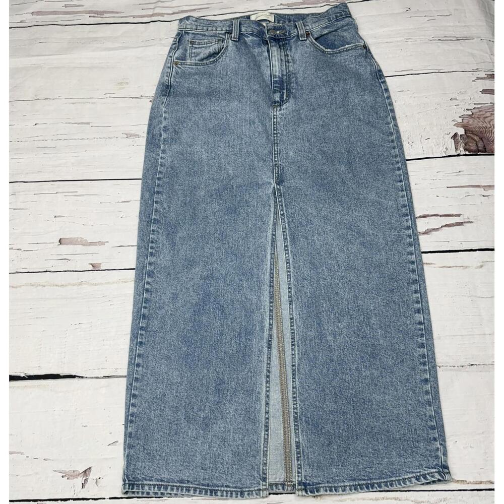Universal Thread Denim Maxi Skirt Front Slit Light Wash Size‎ 8 Y2K